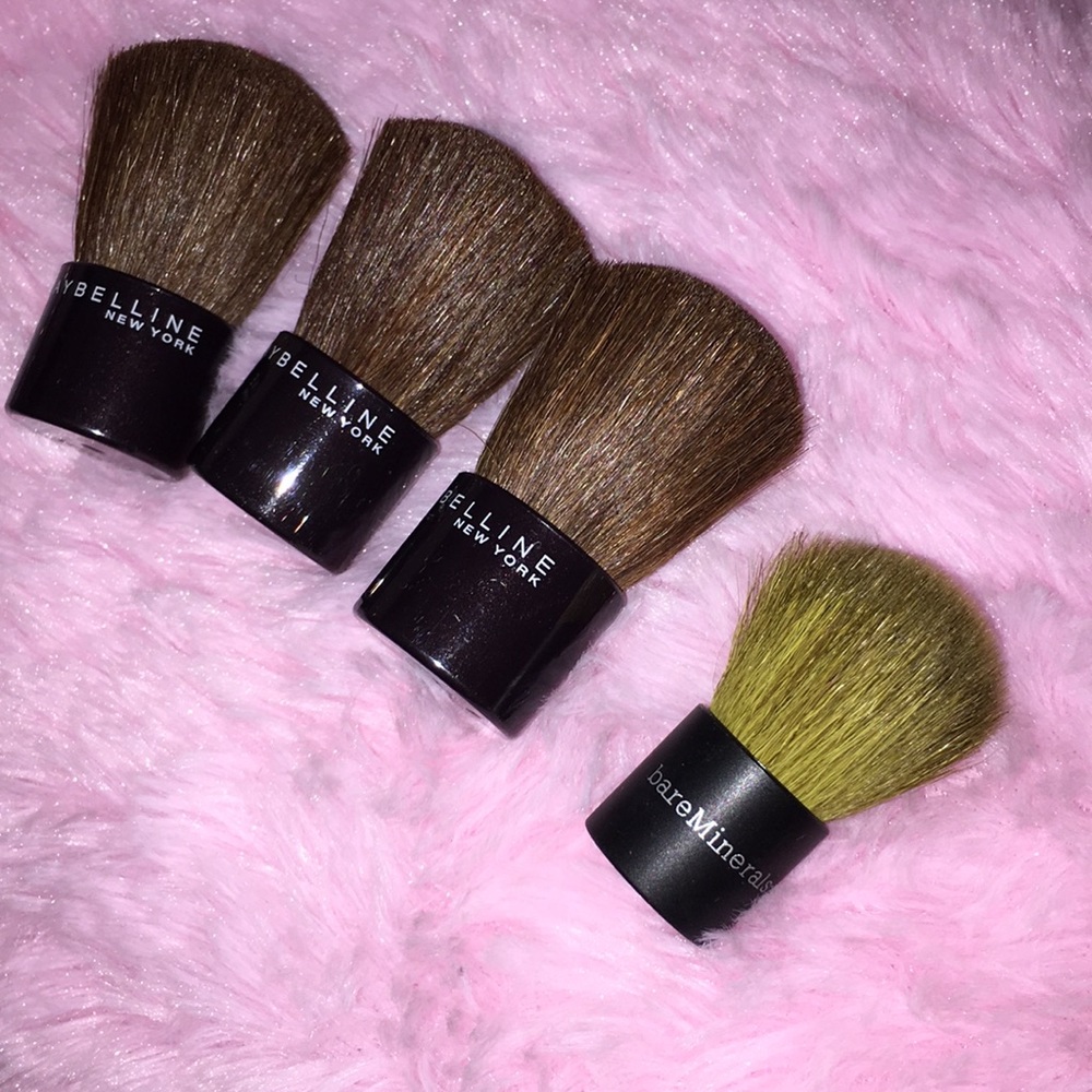 Selling these 4 brand new mini kabuki brushes